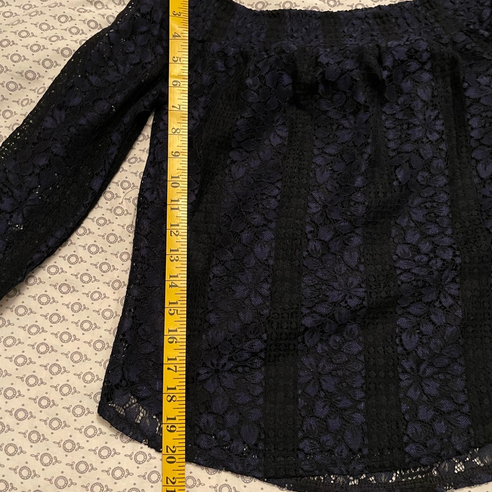 Dynamite Off-Shoulder Blouse - Picture 7 of 8